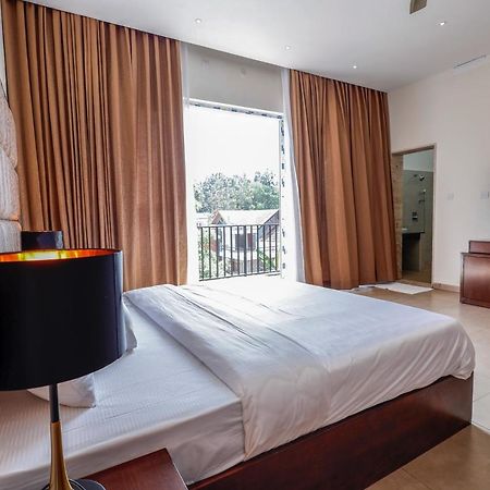 Falcon Suites Whitefield Bangalore Exteriör bild