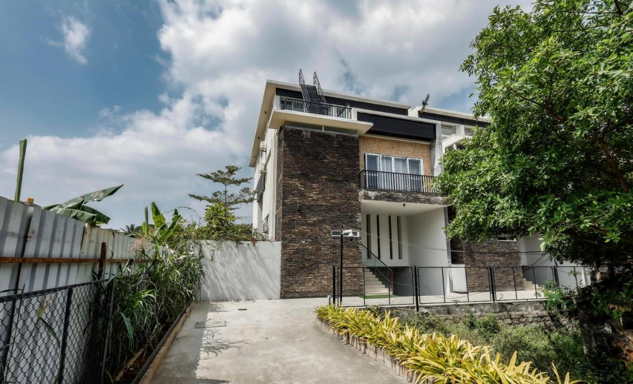 Falcon Suites Whitefield Bangalore Exteriör bild