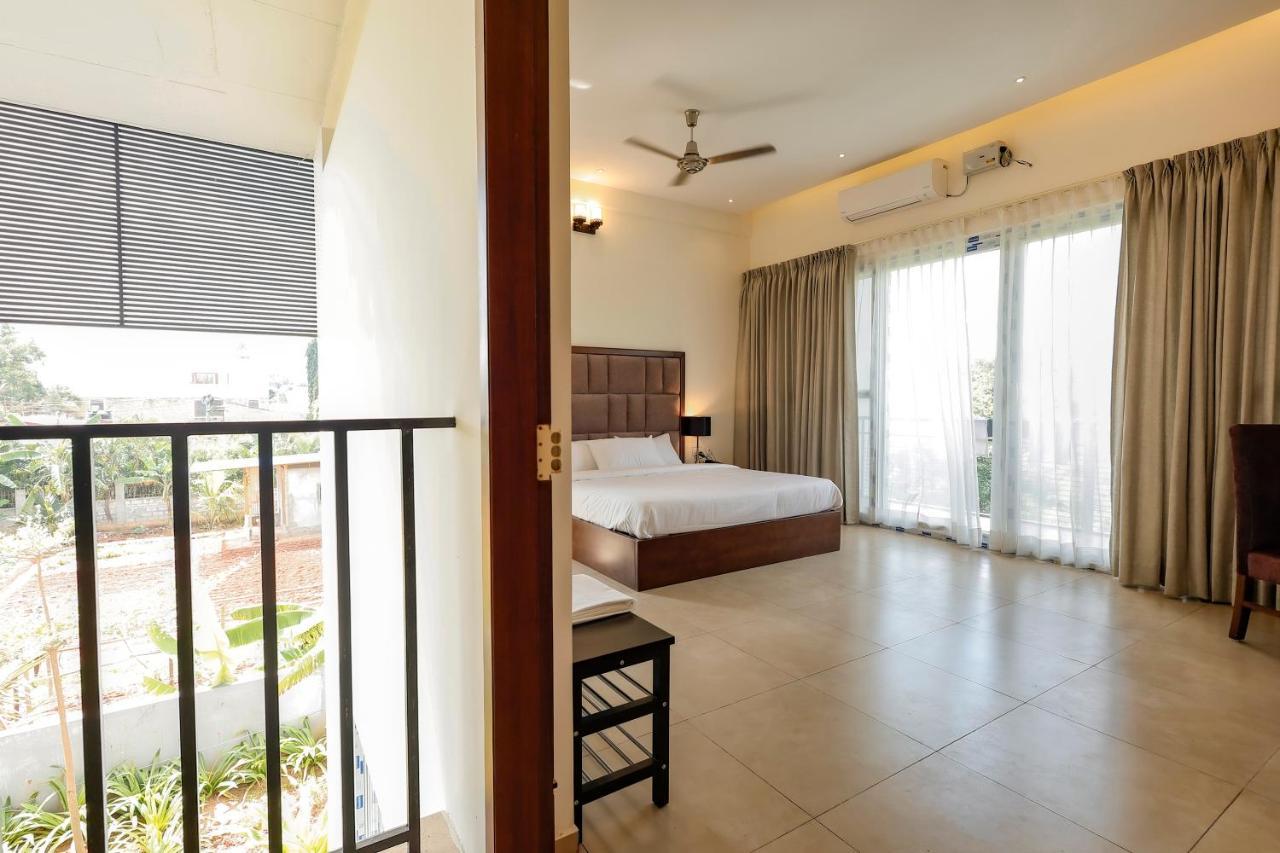 Falcon Suites Whitefield Bangalore Exteriör bild